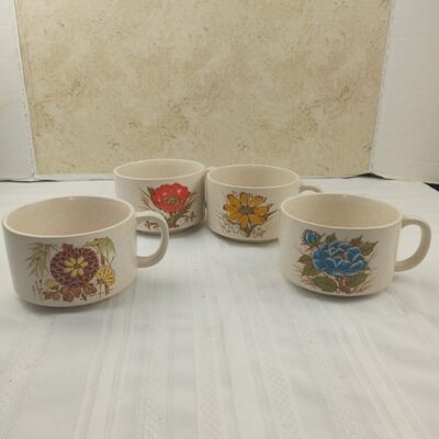 Vintage Stoneware Soup Chili Mugs Colorful Flowers Red Yellow Blue Brown Set 4