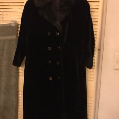 VINTAGE FUR COAT MADE BY DUBROWSKY &JOSEPH WOMEN SIZE MEDIUM