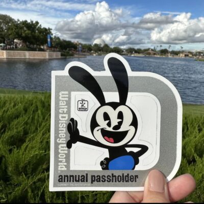 2023 New Disney WDW AP Annual Passholder Oswald Car Magnet Glitter Walt Disney