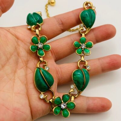 Vintage Vibrant Spring Green Retro Crystal Flower Gold Tone Statement Necklace