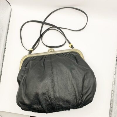 Vintage Italian leather black kiss lock crossbody bag purse retro trendy