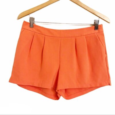 Women’s Mossimo Pleated coral shorts M