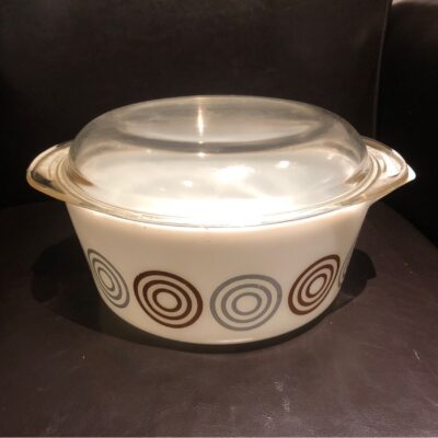 Vintage Pyrex Cosmopolitan Bullseye casserole dish