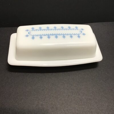 Vintage Pyrex Snowflake Garland Butter Dish w lid