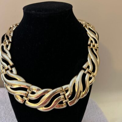 Necklace Wide 80’s Matte Gold Tone Articulated Collar Necklace Vintage Jewelry