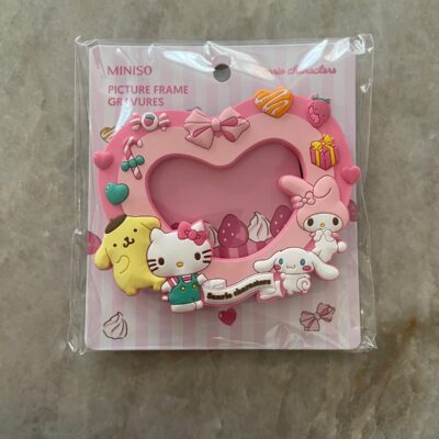 Sanrio characters heart magnet