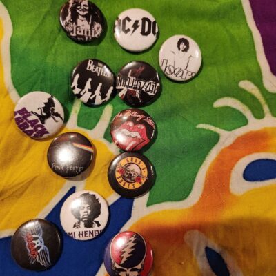 Rock and roll button magnets