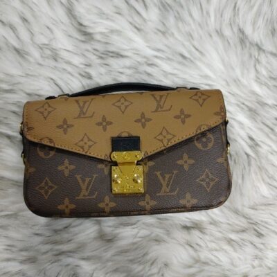 Louỉs Vuỉtton Pochette Metis Monogram Canvas East West