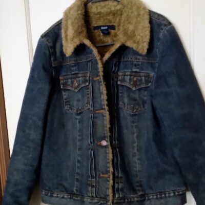 Vintage Gap Jean Jacket w/ Faux Fur Lining