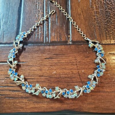 Vintage blue rhinestone choker