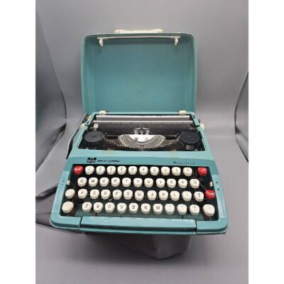 Vintage Teal Blue SCM Smith Corona “Skyriter” Typewriter In Case -Non Working