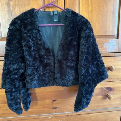 Elegant BISOU BISOU Faux Fur coat Sz Small