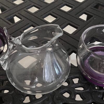 Modern creamer sugar bowl set purple clear glass signed and numbered 1775 duo