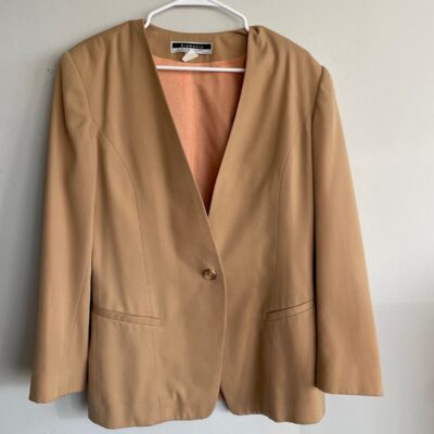 Vintage 90s Women’s Tan Blazer