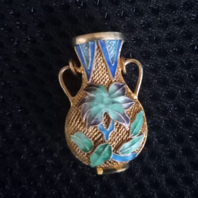 Vase pendent for necklace