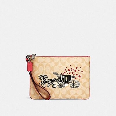 Coach Gallery Pouch In Signature Canvas With Horse And Carriage Hearts Motif NEW