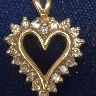 Vintage Heart 10k yellow gold pendant with 20 Diamonds