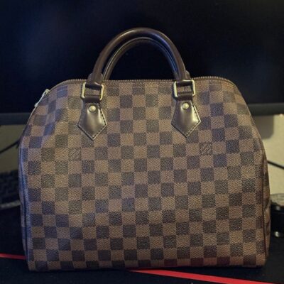 Louis Vuitton speedy