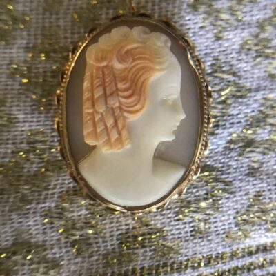 Solid 14k Yellow Gold Highly Ornate Cameo Shell Pendant/Brooch Pin