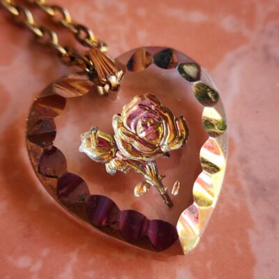 Vintage Intaglio Glass Rose Heart Shaped Pendant Necklace Jewelry