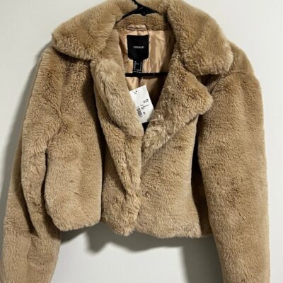 NWT fur cropped Jacket