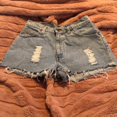 vintage levi’s jean shorts