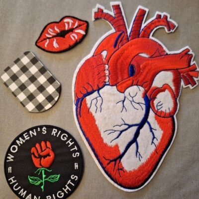 (Heart) New 3 Embroidered patches + 1 Magnet