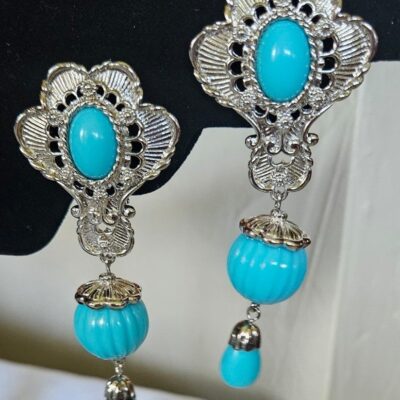 Vintage Barrera For Avon Clip On Dangle Drop Large Turquoise Silver Tone Earring