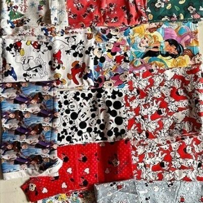 LOT OF 21 PIECES OF FABRIC ALL DISNEY THEMED (1 PEANUTS)